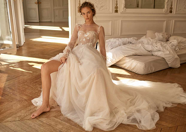 How to choose the color of the wedding dress?